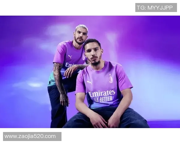 紫色足球明星的魅力瞬间展现与精彩瞬间回顾